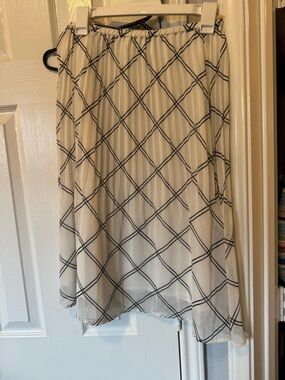 Banana Republic Cream and Black Windowpane Circle Skirt